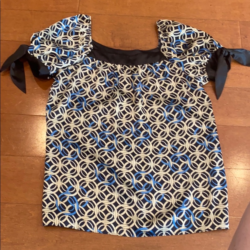 Short sleeve blouse